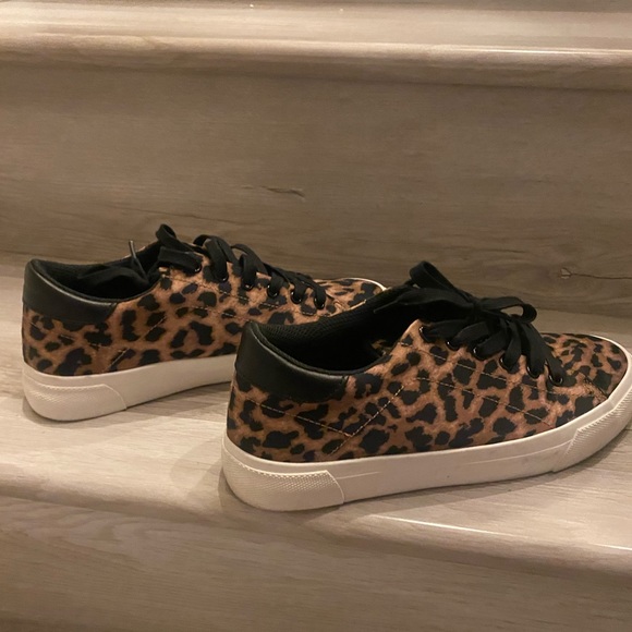 Zara Shoes - Zara animal print sneakers